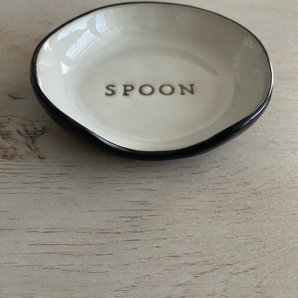 Hearth & Hand with Magnolia Spoon Rest - Picture 3 of 4